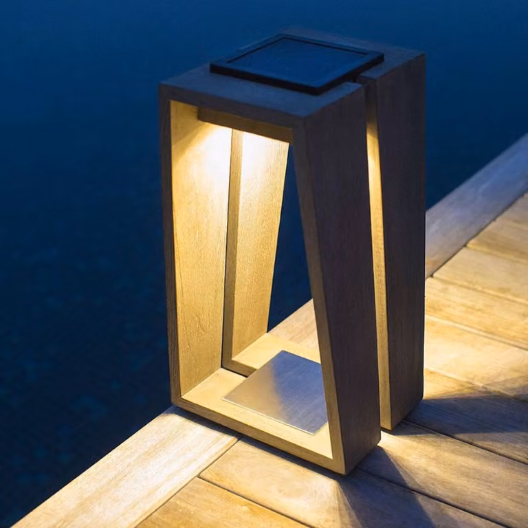Les Jardins Lanterna LED solare Skaal con sensore, 39 cm Skaal, dimmerabile, Legno chiaro, Legno, Lampade solari