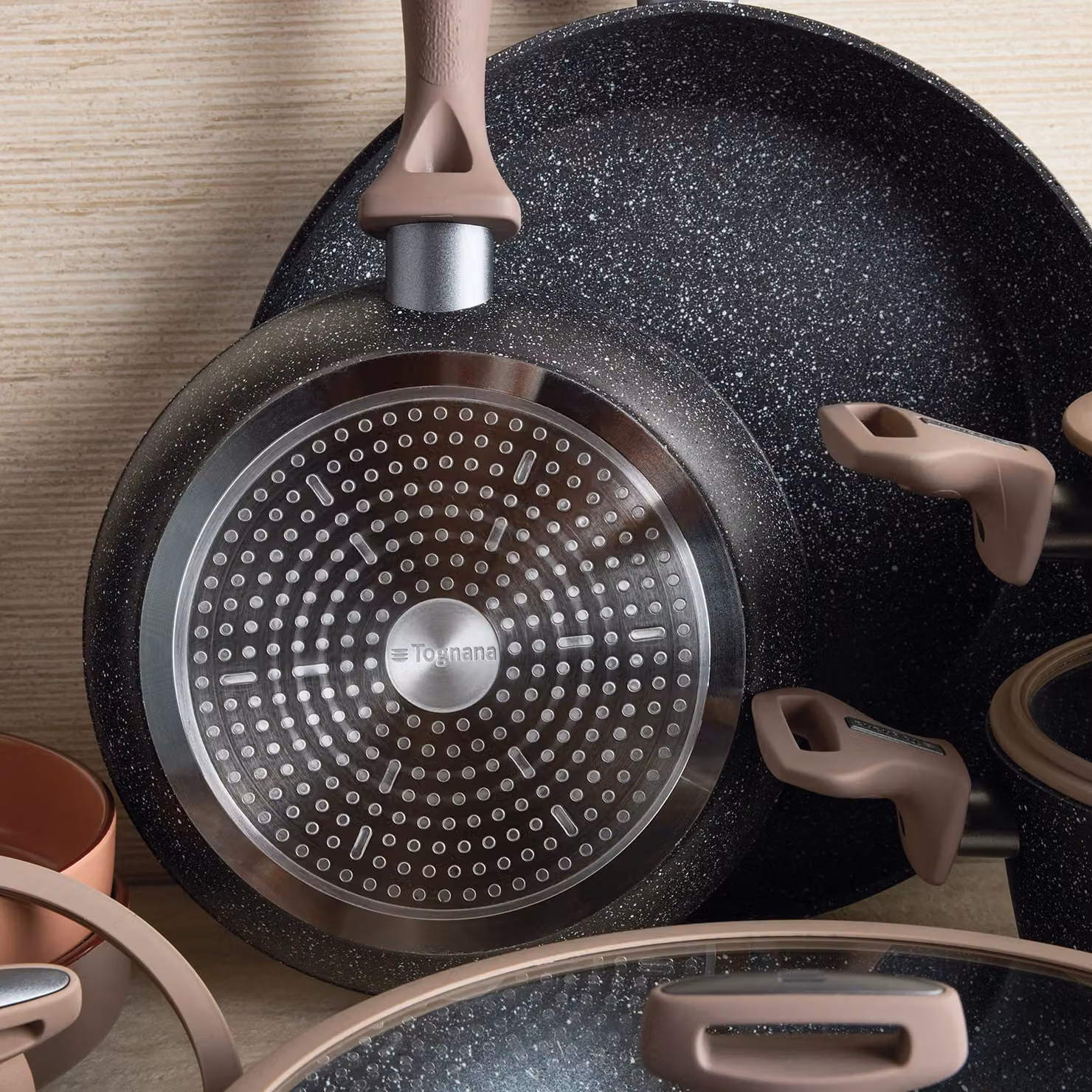 Set di pentole e padelle Tognana Class Stone in alluminio forgiato con rivestimento antiaderico effetto pietra, 8 pezzi, colore grigio – 3