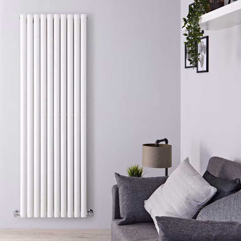 Radiatore Verticale Bianco HudsonReed con Design Moderno e Alta Potenza H: 178 cm, L: 59 cm, P: 5,6 cm