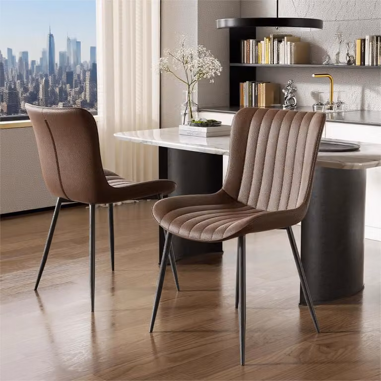 Set di 4 sedie da pranzo in ecopelle nera, dal design moderno, ideali per la cucina
