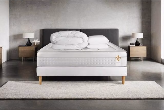 Kit letto completo Vingt-Huit con materasso ibrido, box spring imbottito, doghe, 2 cuscini e piumino, colore bianco, L/P: 180 x 200 cm
