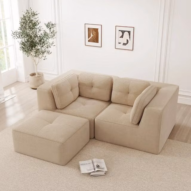 Divano angolare modulare in velluto a coste beige con design moderno e configurabile