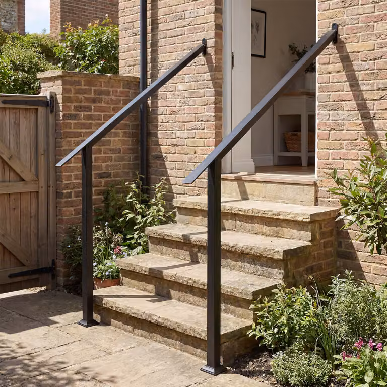 Corrimano per scale regolabile Costway in acciaio galvanizzato nero per interni ed esterni, L 119 x P 9 x H 100 cm