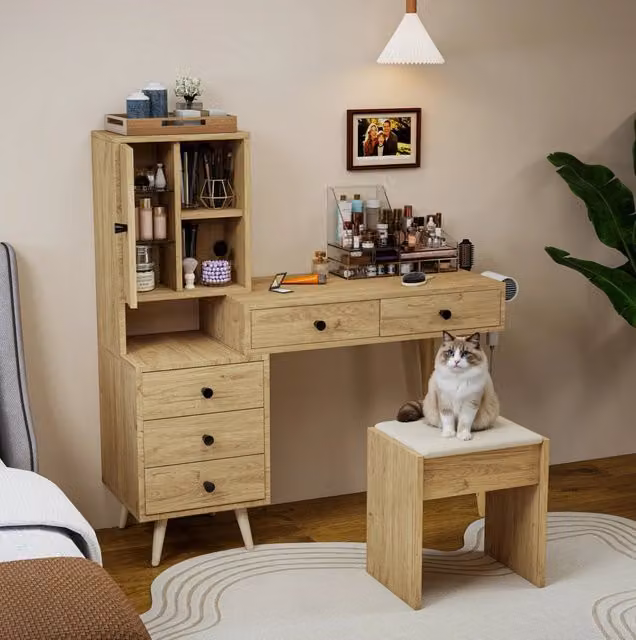 Toeletta con specchio a scomparsa; 5 cassetti; mobile laterale e sgabello; piano allungabile; naturale e beige
