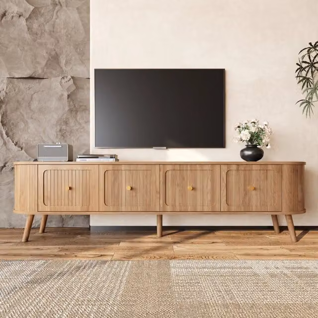 Mobile tv con 4 ante a ribalta, ante scanalate e maniglie dorate, gambe in legno, per soggiorno, colore rovere