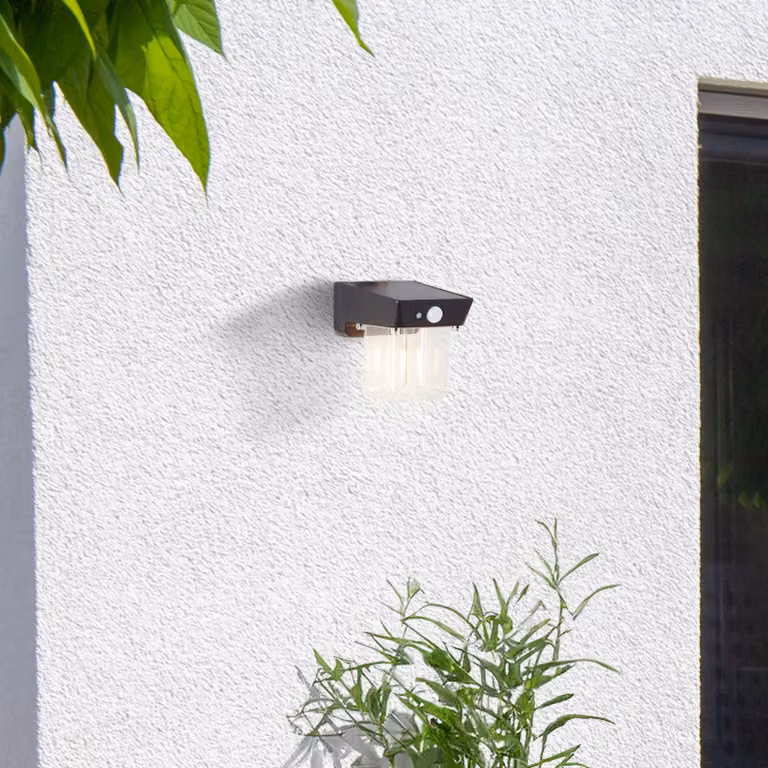 BRILLANTE applique solare nera da esterno PARSON | con rilevatore di movimento | 2W 250lm 3000K | IP44 | plastica