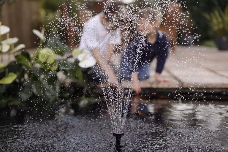 Pompa per laghetto - Pompa per fontana - Pompa per filtro - Pompa per cascata d'acqua - Pompa per corsi d'acqua - Potente ed efficiente dal punto di vista energetico