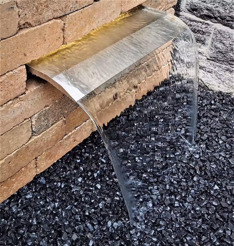 Cascata con beccuccio da 60 cm in acciaio inossidabile spazzolato opaco, illuminazione a LED, Speyer