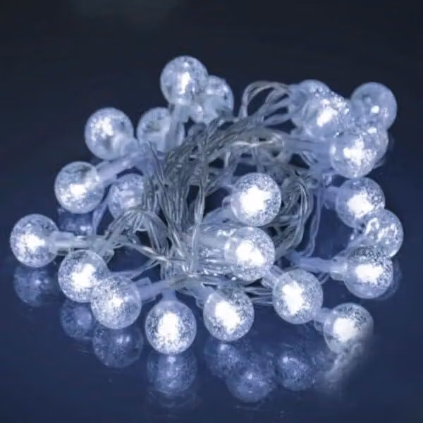 Catena luminosa a LED, 5 metri, luce bianca fredda, alimentazione a 3 batterie AA