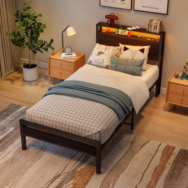 Letto singolo 90 × 200 cm con ripiani nella testiera, usb, tipo c e led, senza materasso, in metallo e MDF nero