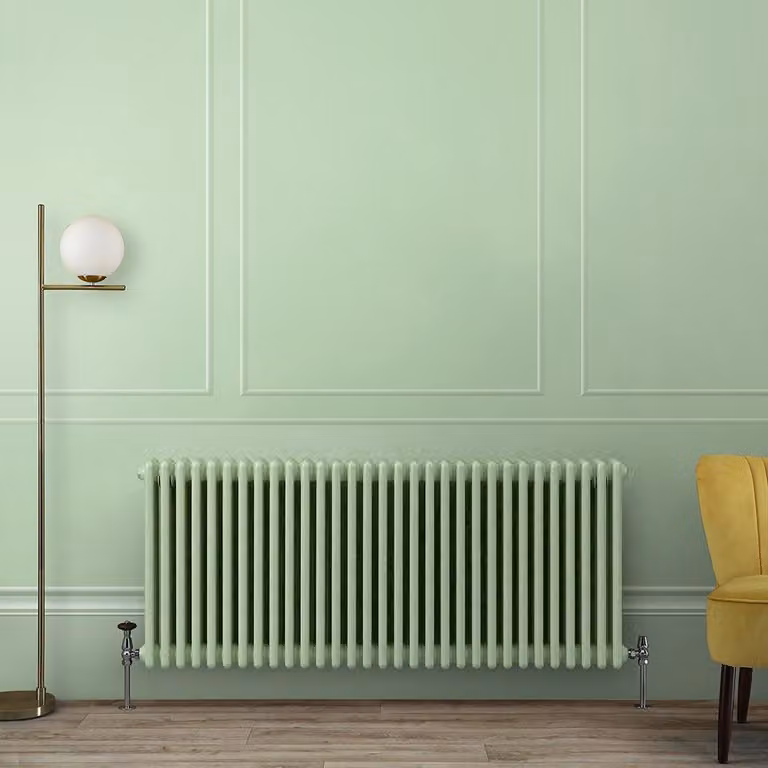 Radiatore Tradizionale a Tripla  Colonna Orizzontale Verde (Pippin Green) - 600mm x 1415mm - Regent