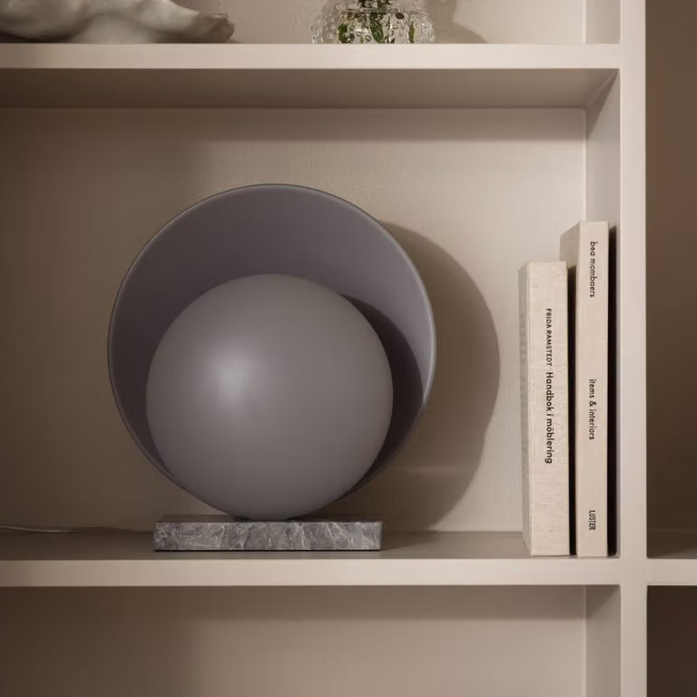 Globen Lighting Lampada da tavolo ORBIT, Alluminio / Grigio / Zincato, Soggiorno / Sala da pranzo, Pietra, Design, Lampada da tavolo