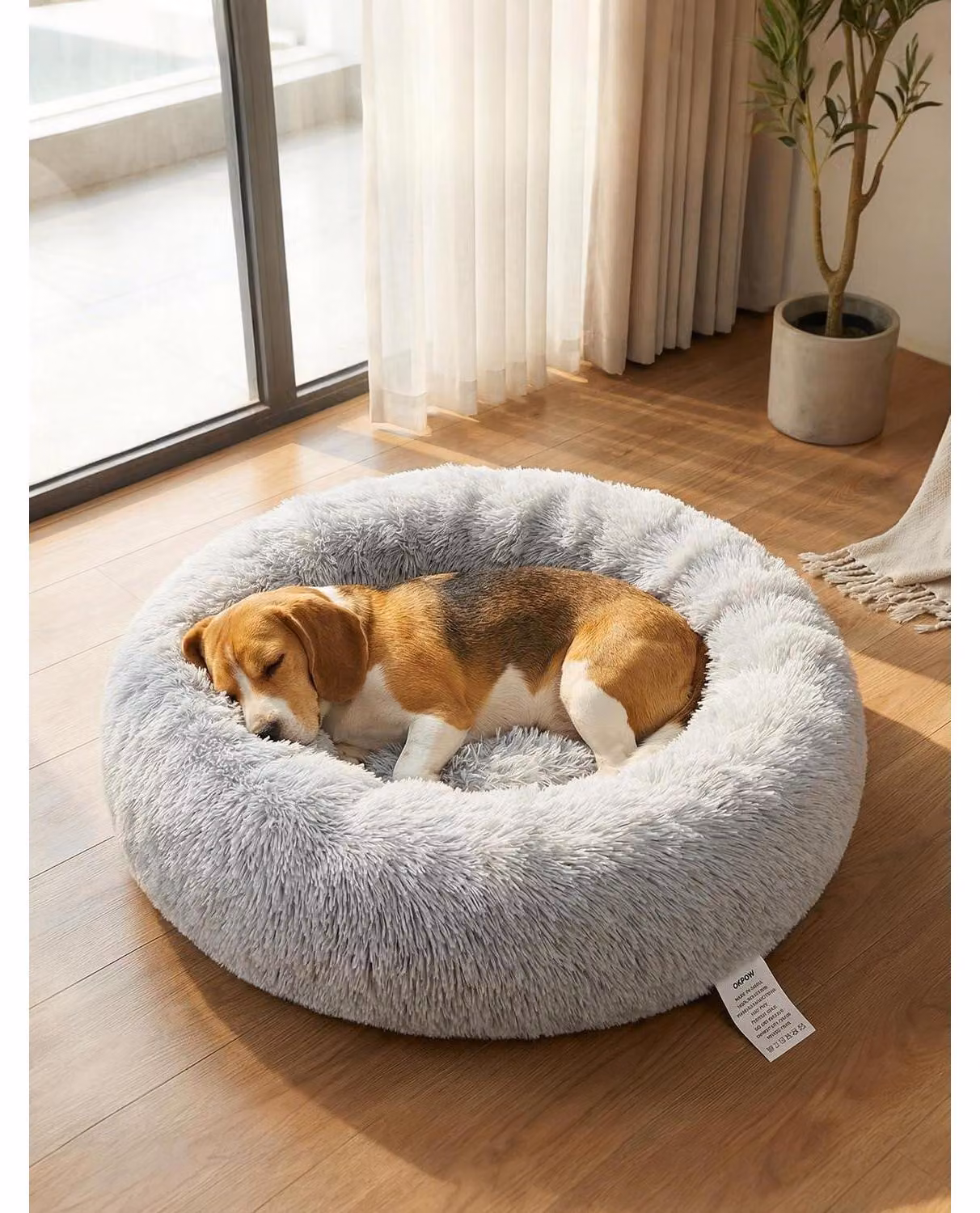 Cuccia per cani rotonda, lavabile, morbida, antistress, adatta anche per gatti, forma a ciambella, in peluche, color grigio chiaro, dimensioni L: 60x60x20 cm