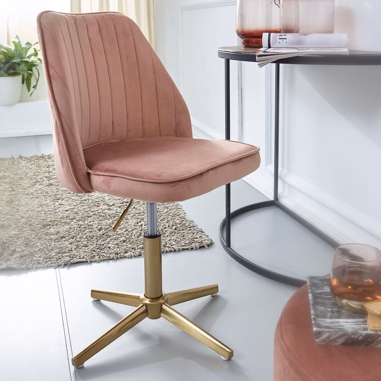 FineBuy Sedia da scrivania in velluto, sedia girevole rosa con schienale, sedia a scocca, portata 120 kg, regolabile in altezza, sedia da lavoro senza rotelle, sedia da scrivania per l'ufficio a casa
