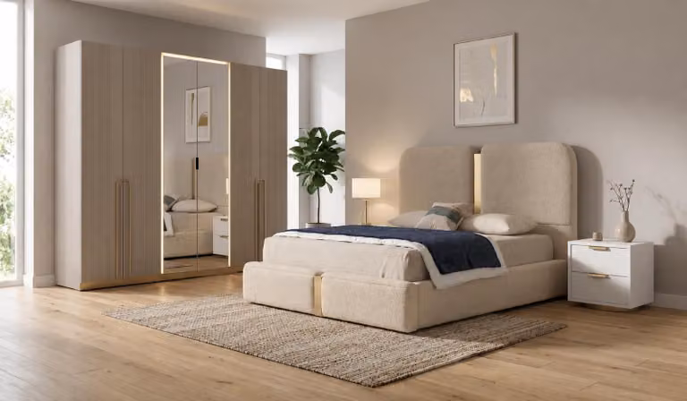 Mobili esclusivi per la camera da letto, comprendenti un letto imbottito, un armadio e 2 comodini