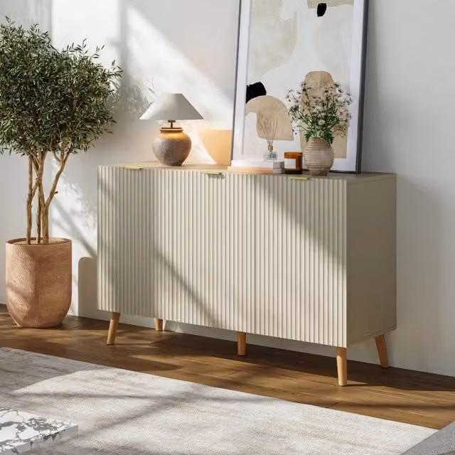 Credenza Nand Madia en.casa con 3 Ante Scanalate, Colore Sabbia, L 120 x P 40 x H 76 cm