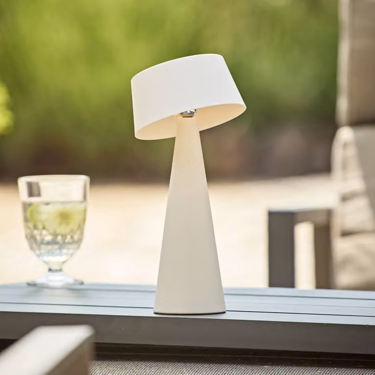 Sigor Lampada da tavolo a LED ricaricabile Solino, bianca, solare/USB, 26 cm, IP44 dimmerabile, Bianco / Opale, Soggiorno / Sala da pranzo, Alluminio, Moderno, Lampade solari