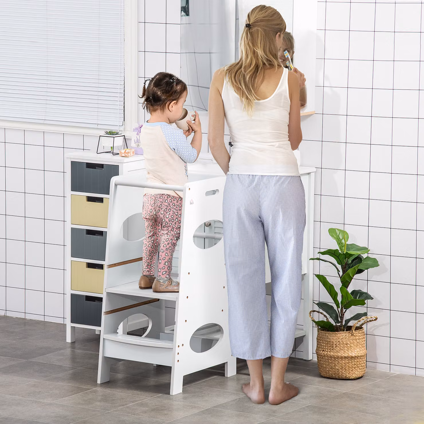 Torre di apprendimento Montessori HOMCOM regolabile in altezza con 3 livelli per bambini in legno MDF bianco – 2