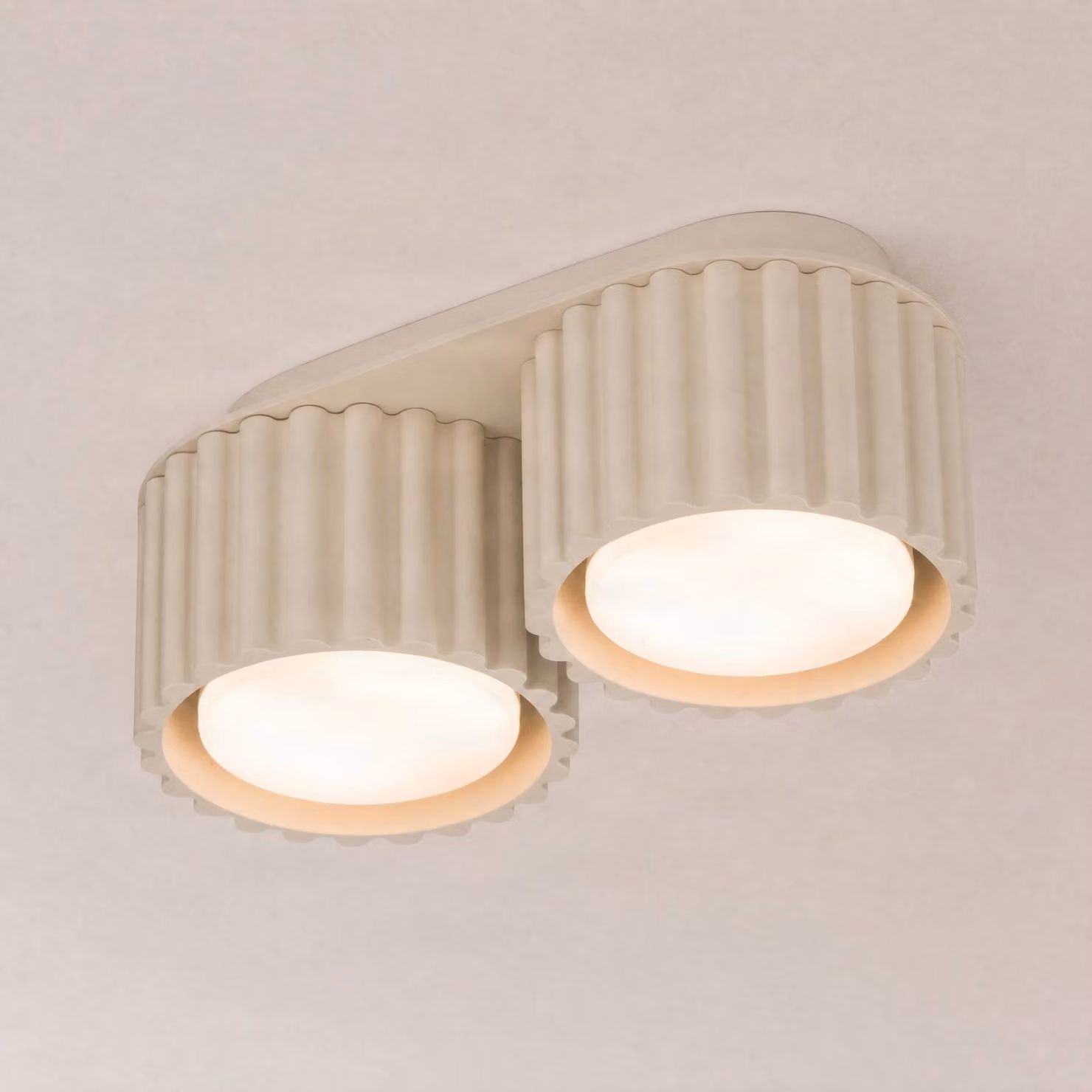 Plafoniera soffitto Aura 2 SOLLUX LIGHTING, dimmerabile, Crema / Ambra, Corridoio, Alluminio, Moderno, Plafoniera