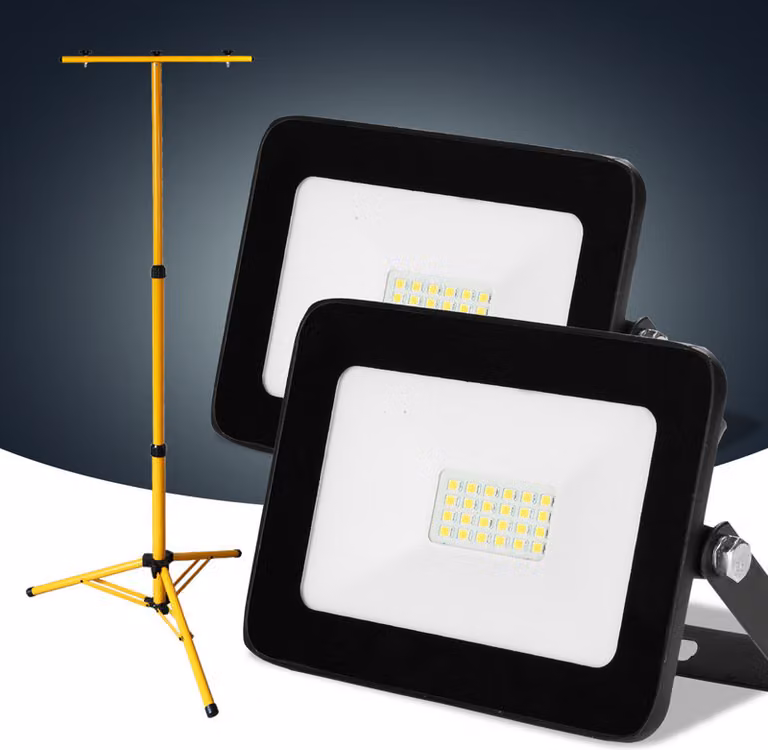 Clanmacy Faro da cantiere a LED 2x 20W Faro a LED Faro con treppiede Faro da esterno IP78 Faro impermeabile Luce da lavoro Bianco caldo