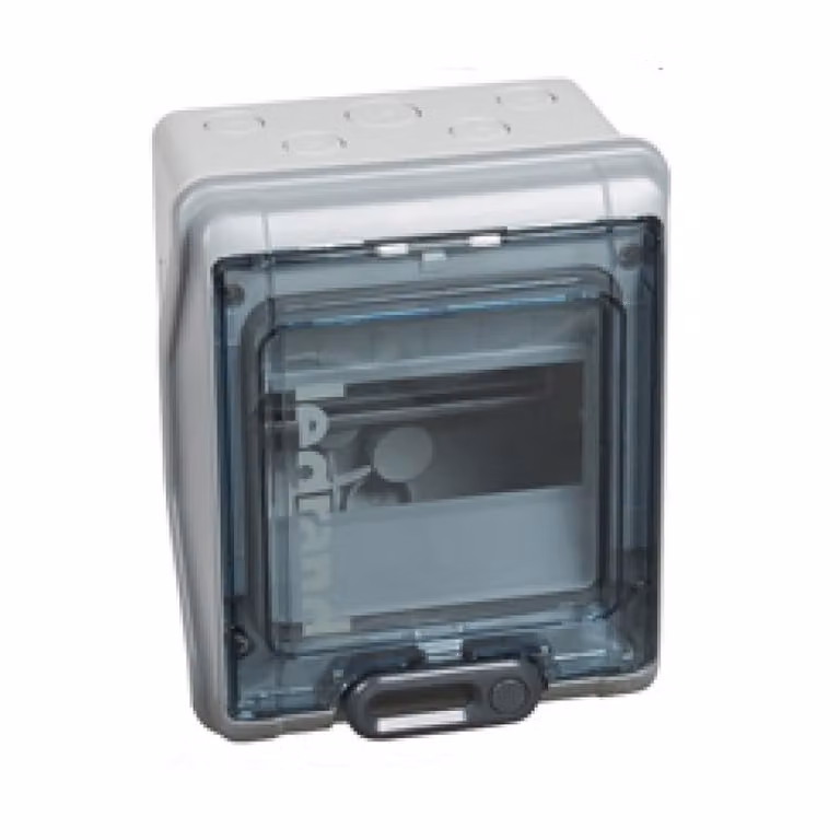 Armatura da esterno con 6 moduli e protezione IP 66 Plexo Legrand