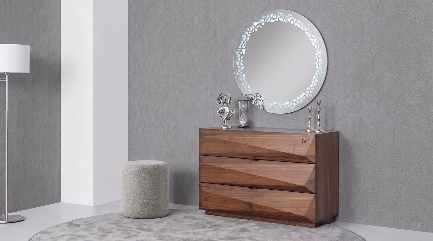 Set per tavolo da trucco moderno, color marrone, elegante, con specchio, sgabello e cassettiera. Arredamento