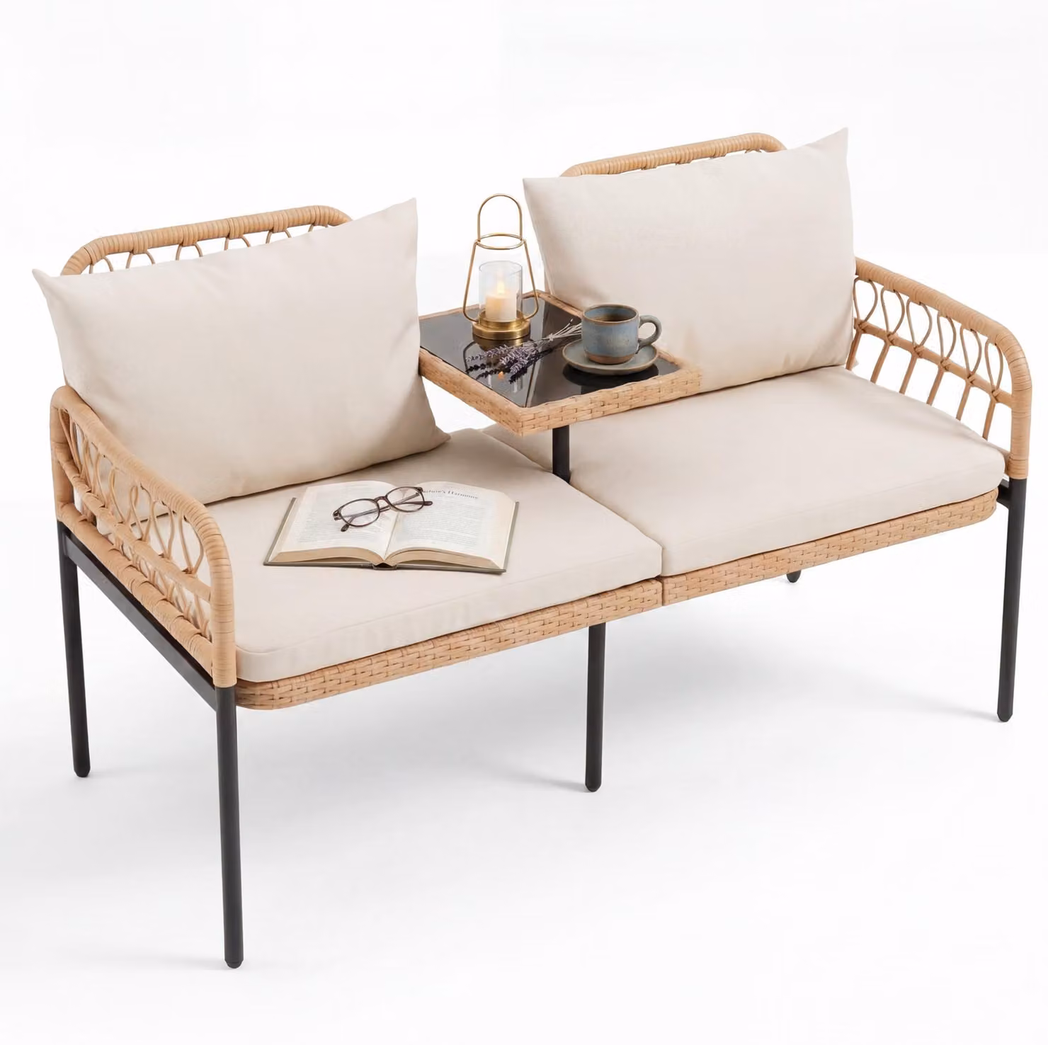 KOMFOTTEU, panchina da giardino a 2 posti in rattan di PE, panchina da balcone con tavolino in vetro temperato e schienale ergonomico, inclusi cuscini, panca con poggiapiedi regolabili, mobili da giardino per terrazza, dimensioni: 137 x 64,5 x 84 cm