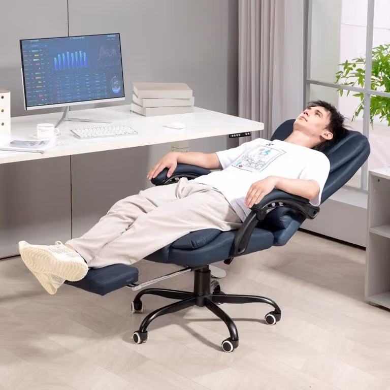 sedia da ufficio massaggiante okwish, poltrona lounge con 7 punti di vibrazione e poggiapiedi regolabile, poltrona girevole con schienale e aspetto in pelle, blu
