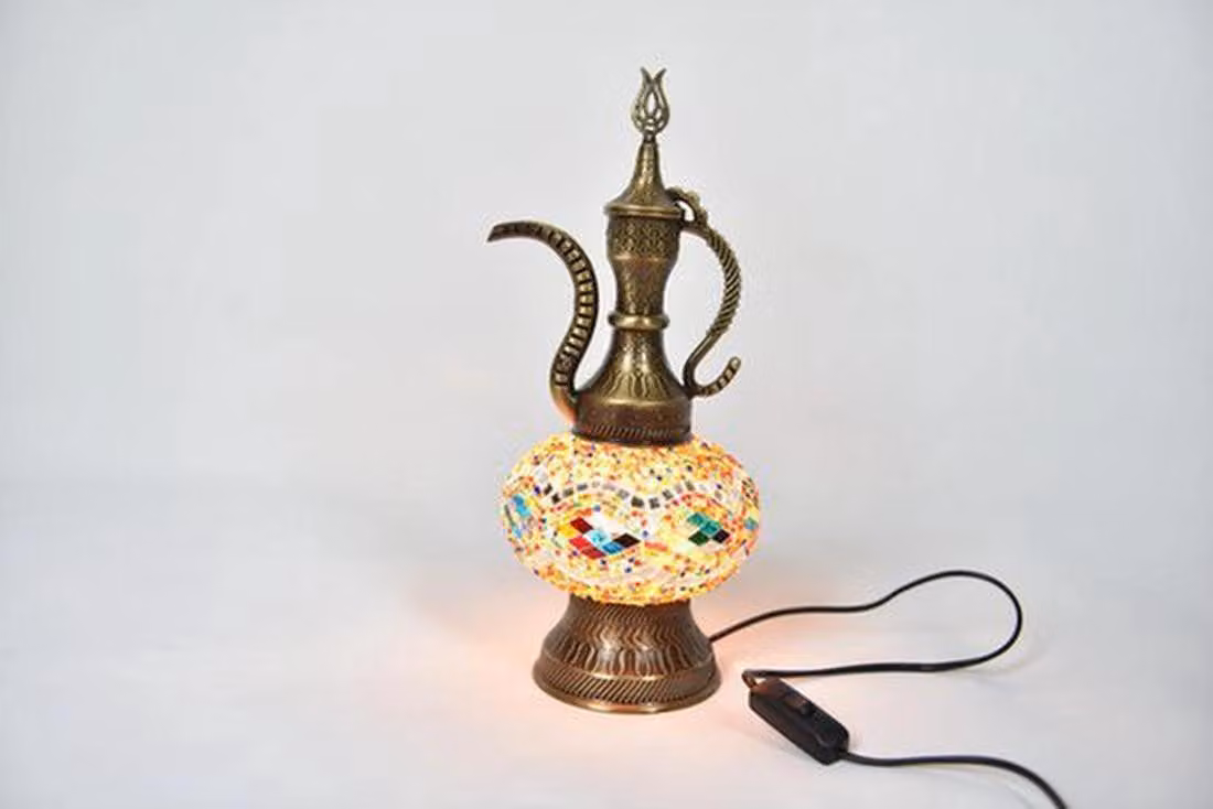 Lampada da tavolo Ibrik turca realizzata a mano in colori vivaci per interni ed esterni, caraffa orientale
