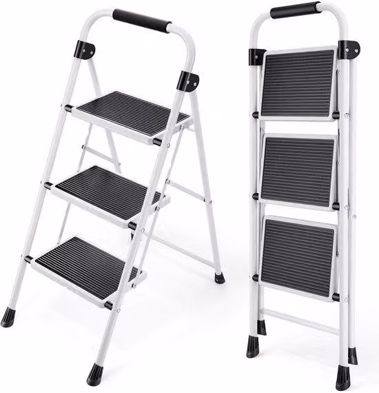 Ibenzoa® - Scala a 3 gradini pieghevole, salvaspazio, ideale per uso domestico (bianca), in acciaio, portata 150 kg, con corrimano e impugnatura in schiuma, gradini larghi e antiscivolo