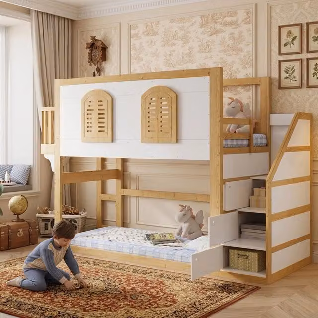Letto a soppalco per bambini in legno massello; bianco e legno naturale; area giochi; 90x200 cm