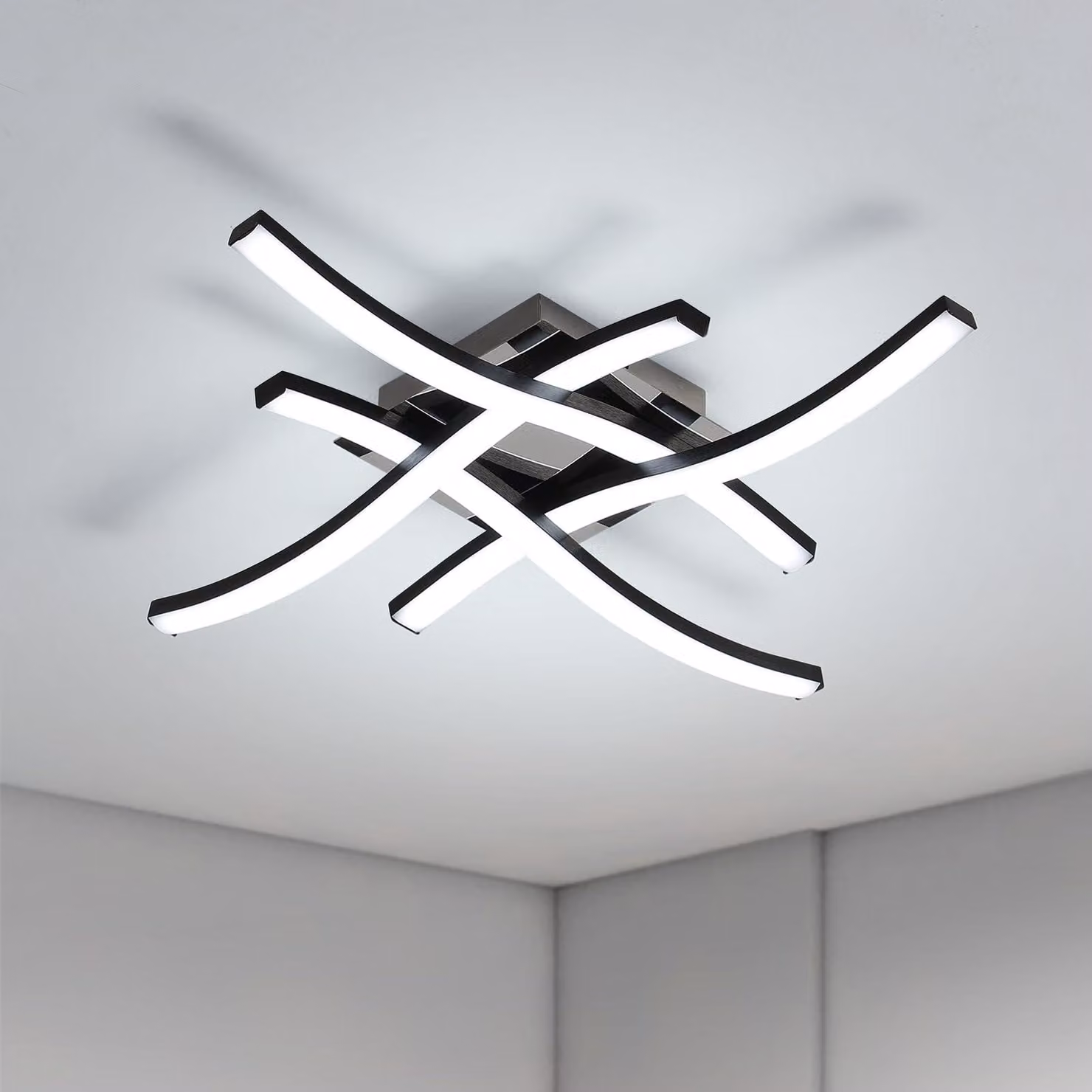 Lampada a LED moderna, nera, 24W, 2300 lumen, con 4 elementi curvi
