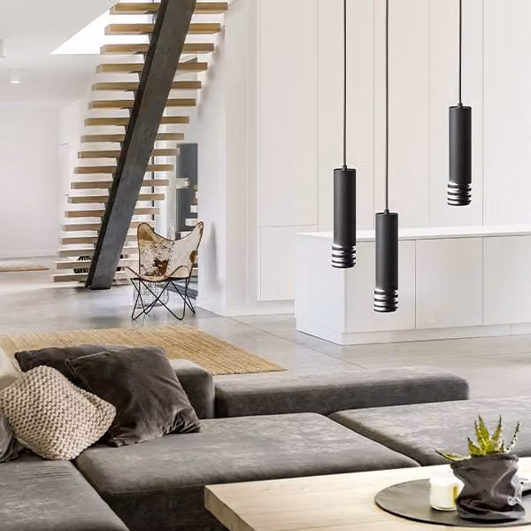 Lampada a sospensione Gea Emily con tecnologia LED, design moderno, disponibile in bianco o nero
