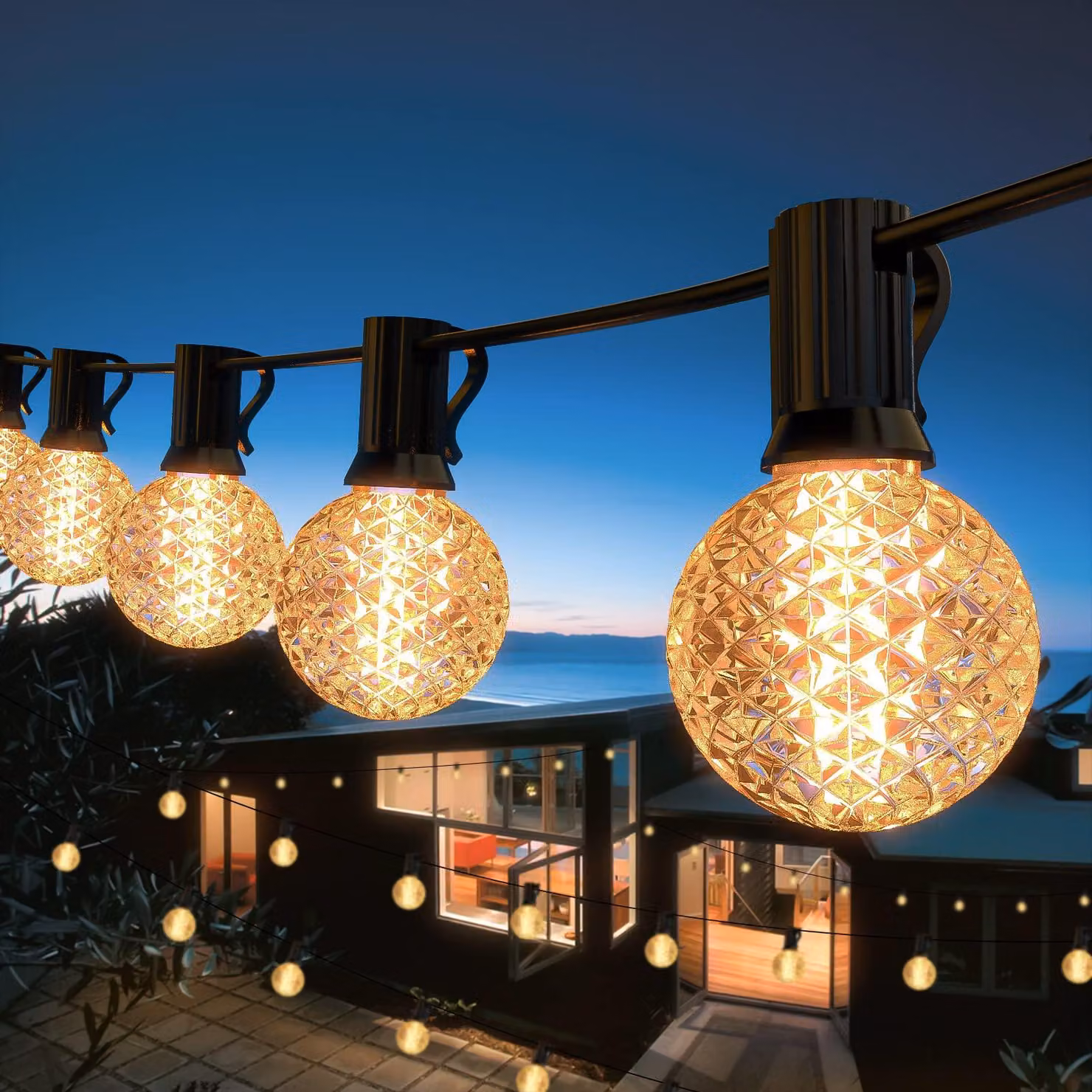 Catena luminosa da 10,5 metri, grado di protezione IP65, 15+1 lampadine G50 LED, luce bianca calda, espandibile