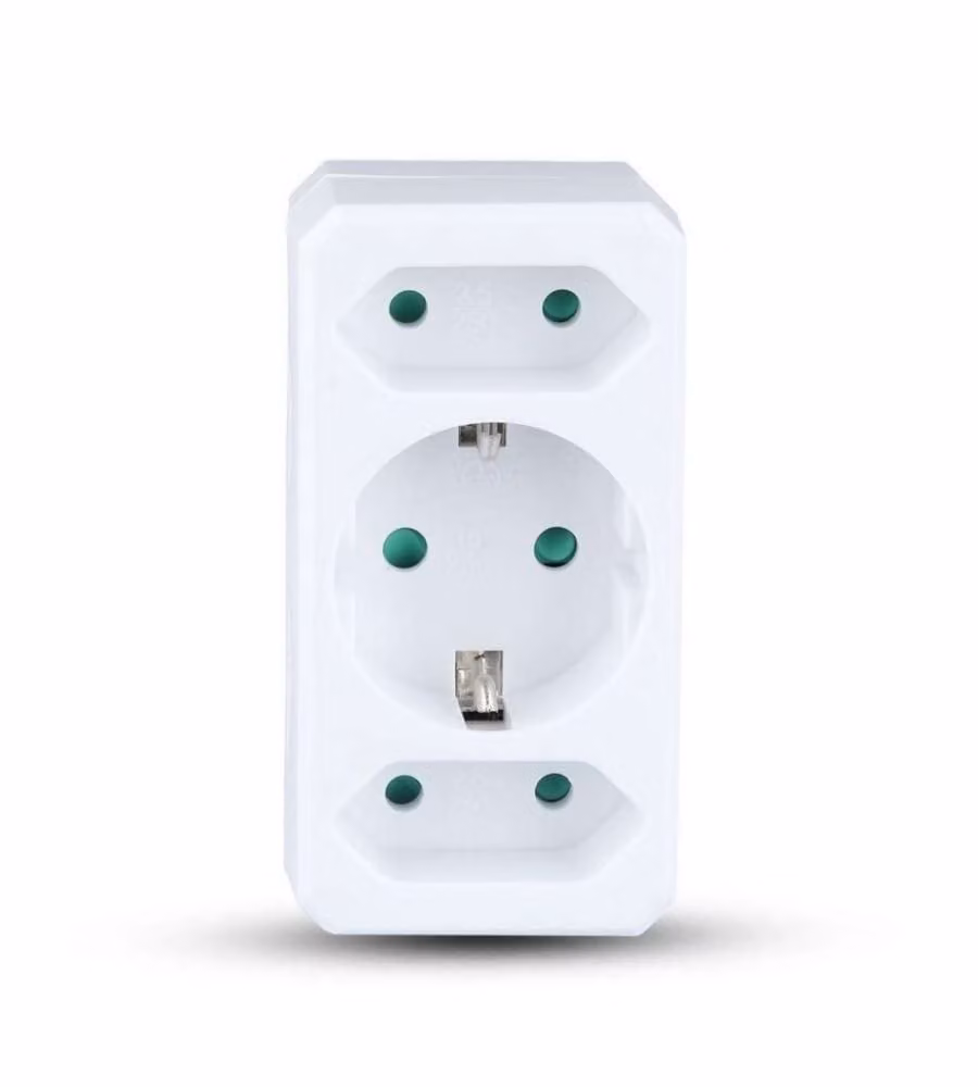 Adattatore Multipresa con 3 Prese Frontali 2 10A e una Presa 10A 2P + Shuko con Spina Shuko Colore Bianco