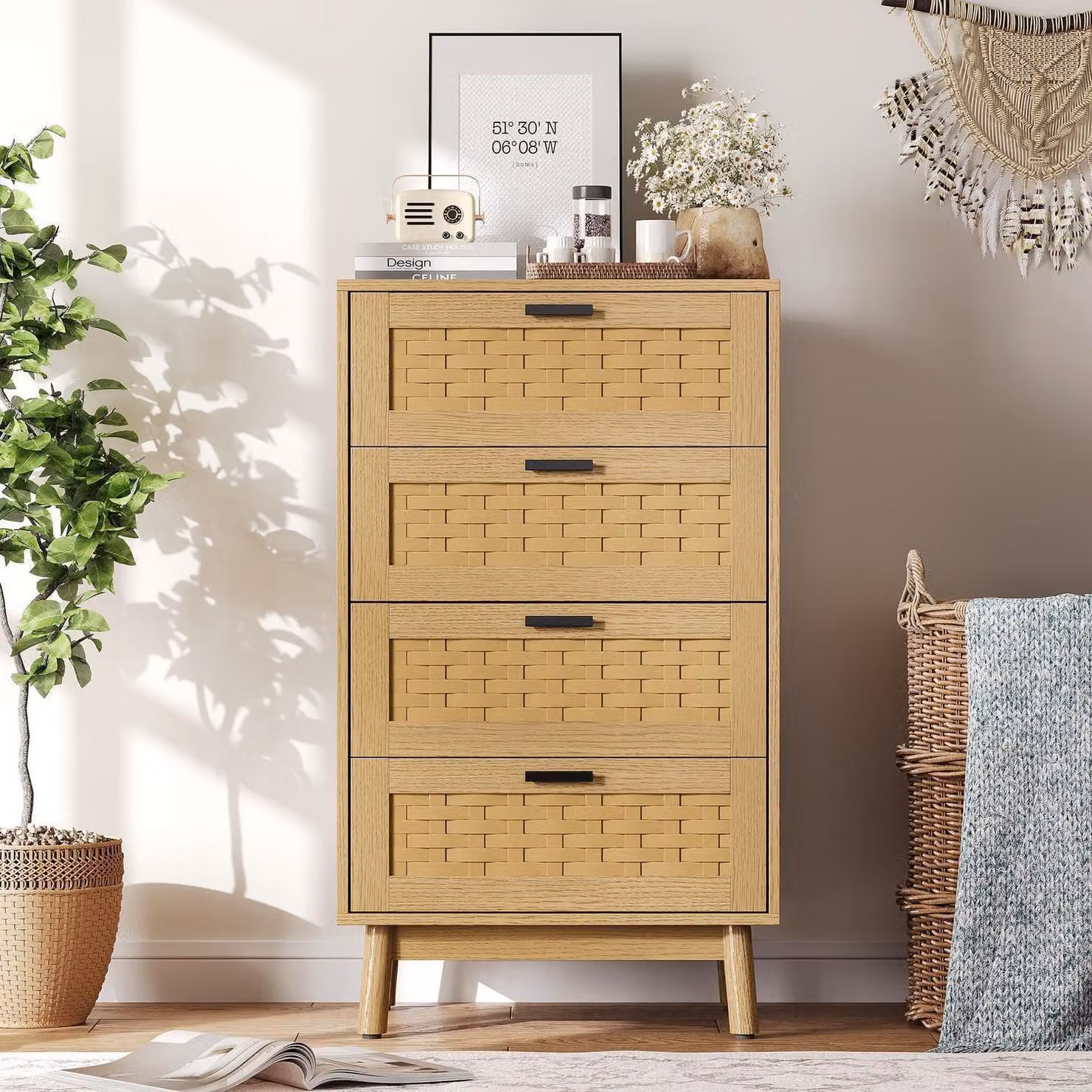Comodino con 4 cassetti, aspetto rattan, 55x40x95 cm. Mobiletto contenitore, armadietto con cassetti, ideale per soggiorno o ingresso, stile naturale