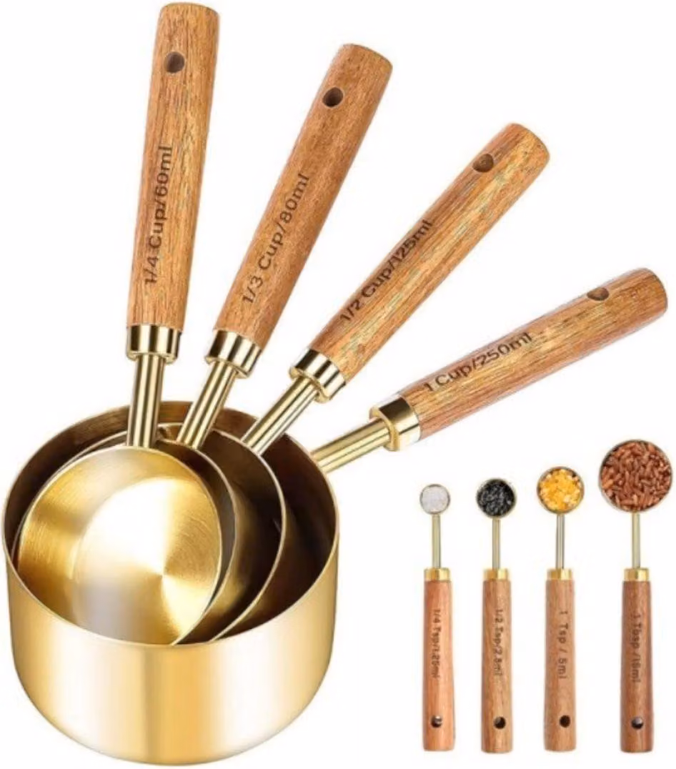 INF Set di 8 misurini in acciaio inox dorato con manici in legno d'acacia