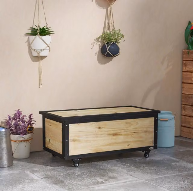 Baule da esterno in legno di abete, 121 L, con ruote