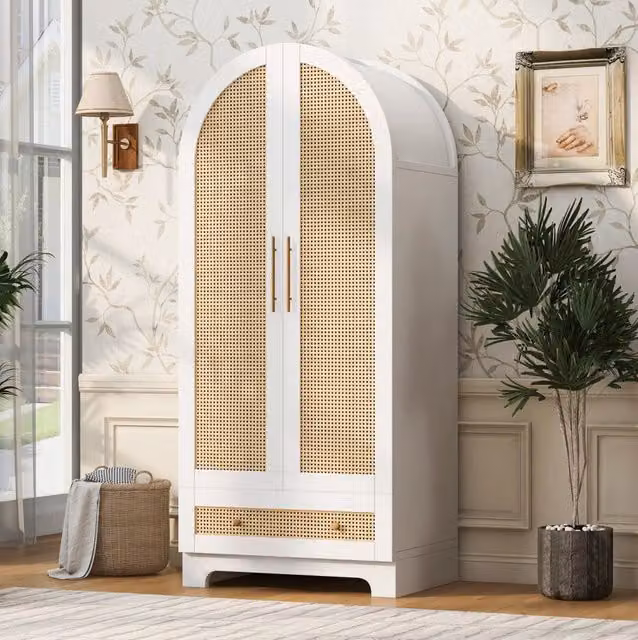 Armadio bianco a due ante con cassetti integrati e pannello effetto rattan in stile scandinavo L: 70 cm, P: 55 cm, H: 170 cm