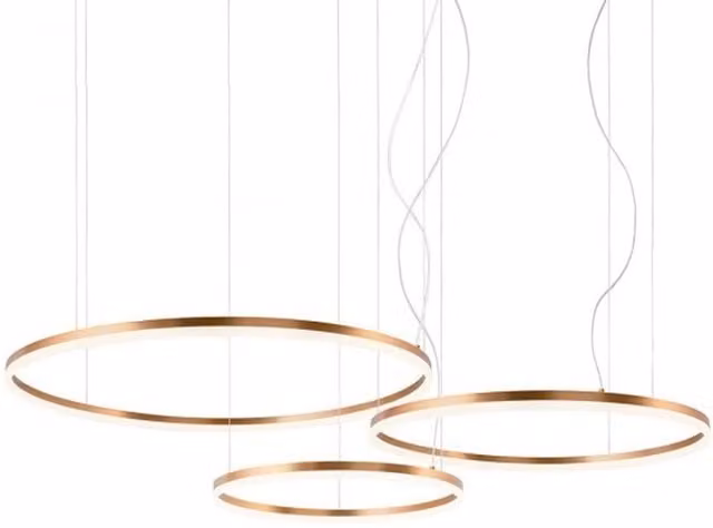 Lampada a sospensione tripla Redo Group Orbit in metallo, LED dimmabile, disponibile in bianco, bronzo o oro/ottone