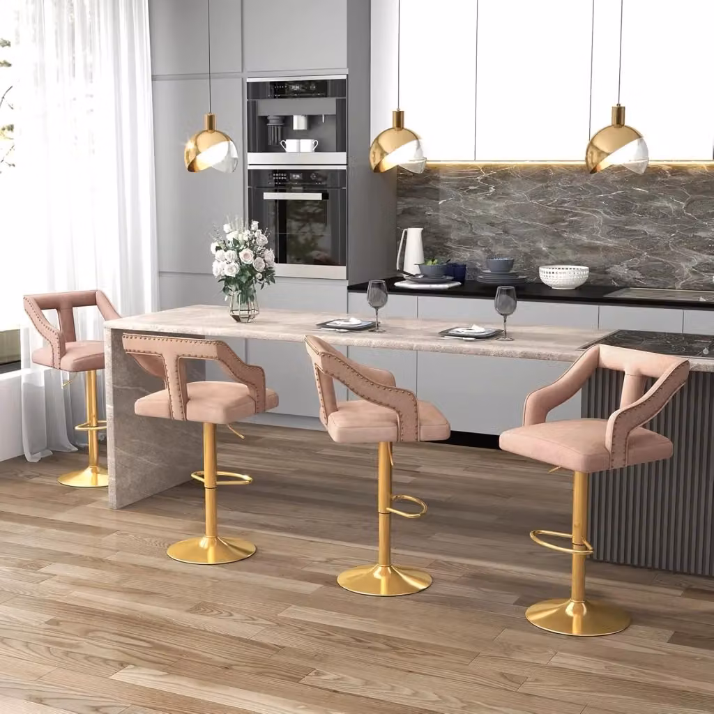 Set di 2 sgabelli da bar Costway in velluto con braccioli, girevoli a 360 gradi e regolabili, colore rosa o grigio – 2