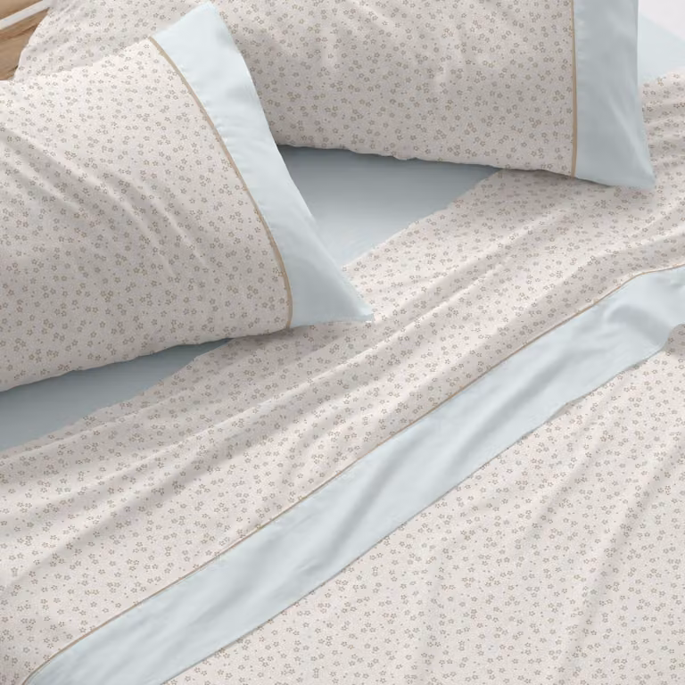 Set di lenzuola bianche, per letti da 120 cm di larghezza (disponibili anche altre misure), design 539, colore: azzurro (120 x 190/200 cm)