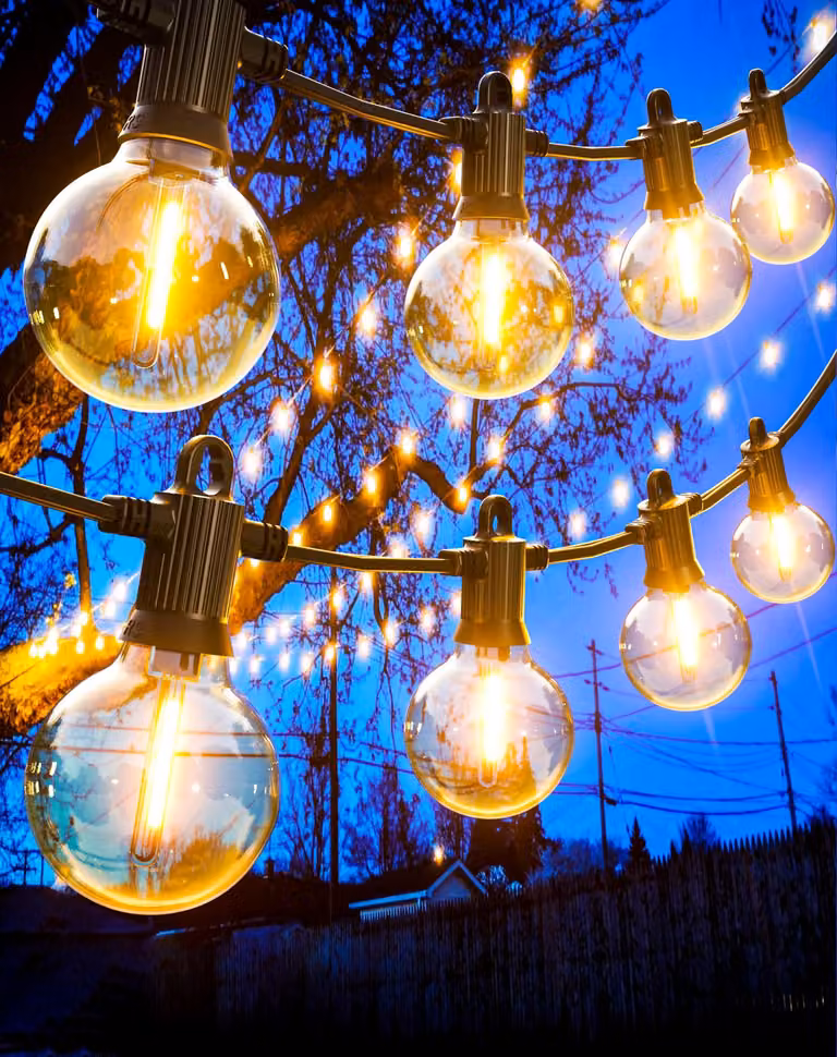 Catena luminosa a LED, 20 metri, con 30+2 lampadine G40 a luce calda, grado di protezione IP65