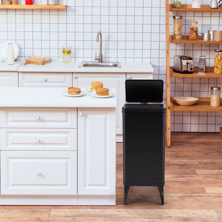 Bidone per la spazzatura Costway in acciaio inossidabile con sensore di movimento e protezione dalle impronte, Nero, 50 l