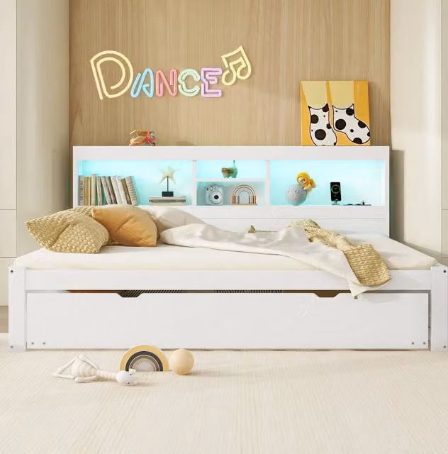 Divano Letto a Giorno 140x200 cm con Illuminazione LED, Ripiani Laterali, Letto Estraibile, Presa Elettrica e USB, Bianco, Senza Materasso