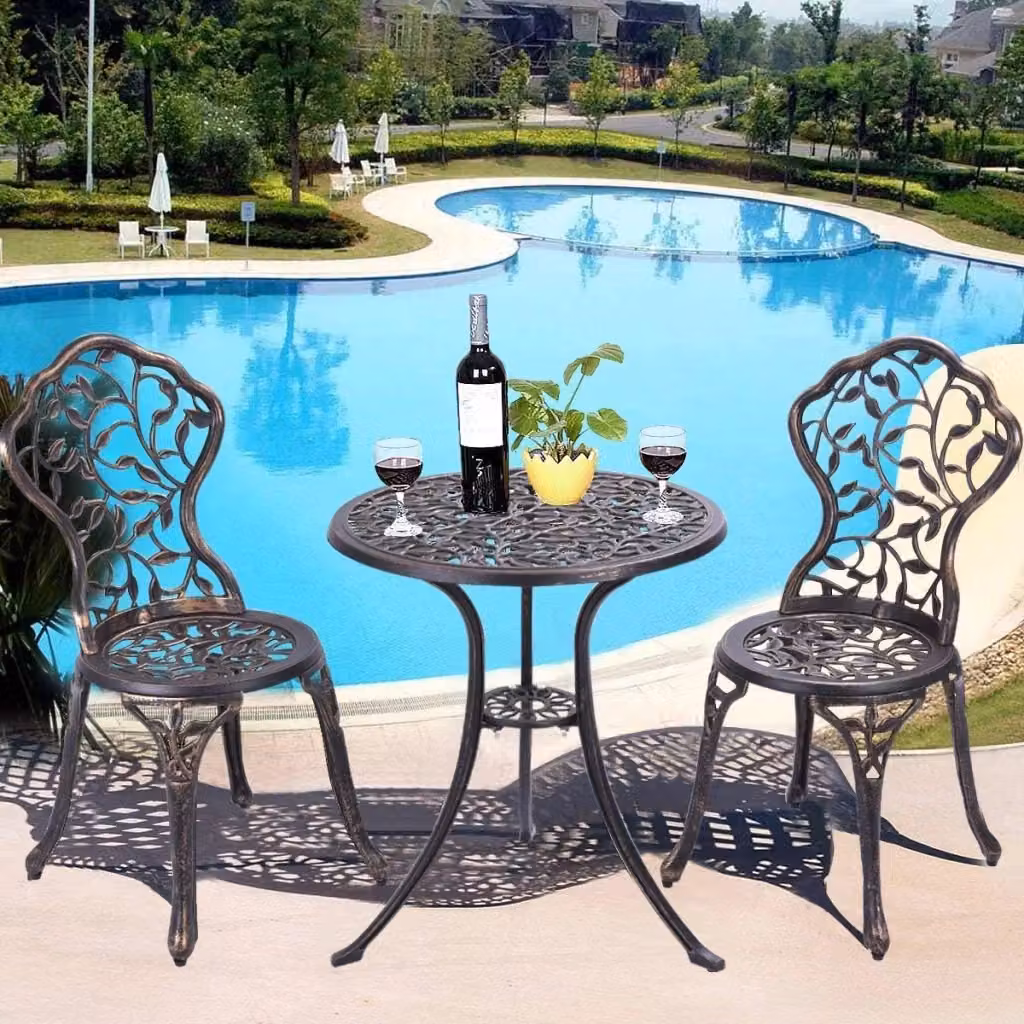 Set da giardino Costway composto da un tavolino rotondo e 2 sedie in alluminio color bronzo opaco – 2