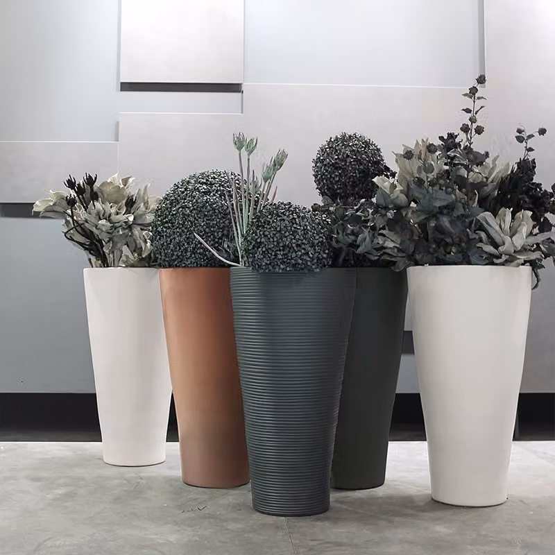 Vaso in ceramica Cono Adriani e Rossi