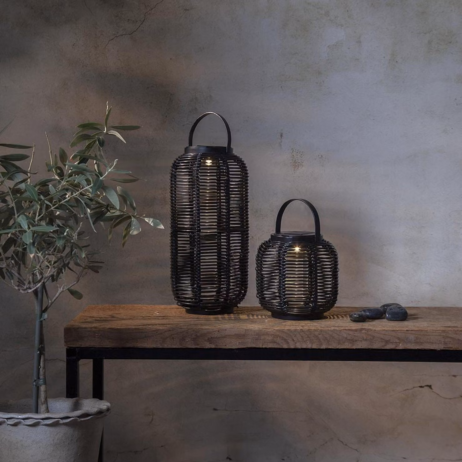 LED Solar-Laterne Runda, 15 x 30 cm, nero, esterno