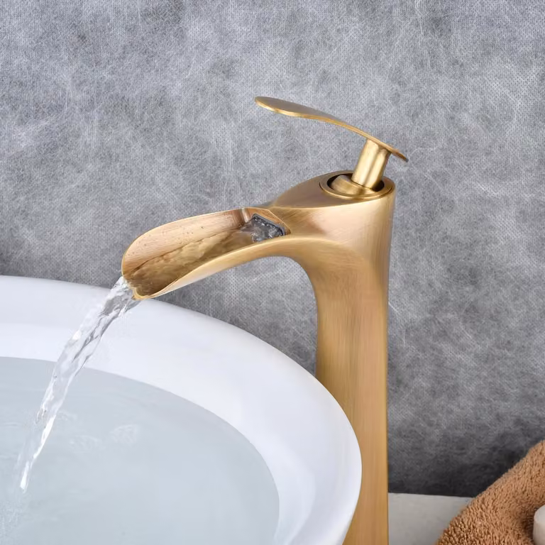 Rubinetto da bagno in ottone anticato, modello cascata, monoblocco, con una sola maniglia