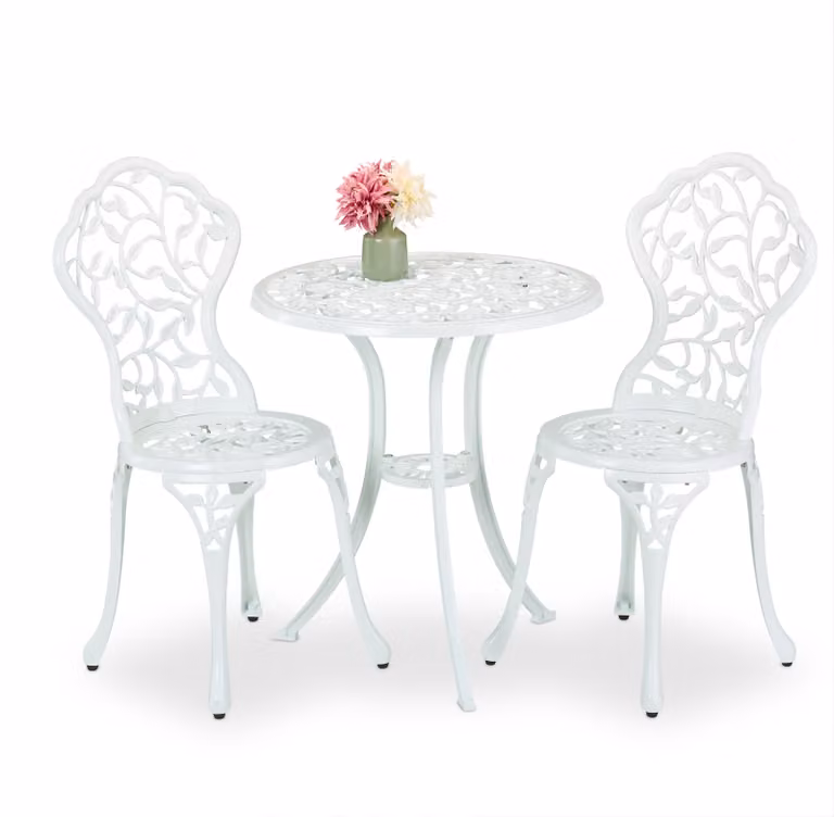 Set di mobili da giardino Relaxdays, 3 pezzi, tavolo e 2 sedie, fusione di alluminio, mobili da balcone con motivo a foglie, salottino da giardino, bianco